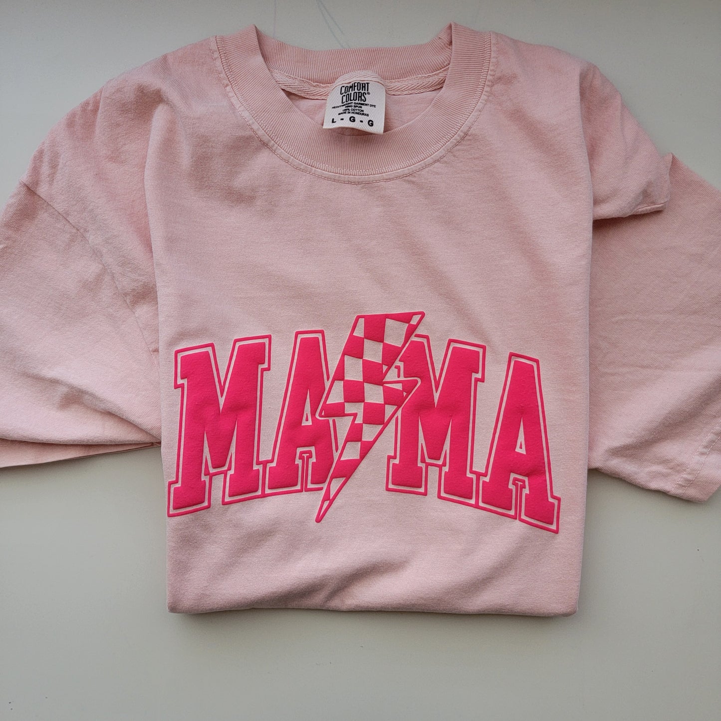 MAMA Checkered Bolt - Peach tee/Hot Pink Puff